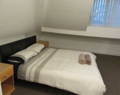 Entire House / Apartment No 5 - Large 1 bed near Sefton Park and Lark Lane (Liverpool, United Kingdom)