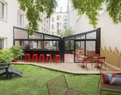 Hotel Izzy by HappyCulture (Issy-les-Moulineaux, France)