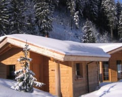 Hüttenhotel Husky Lodge (Muotathal, Switzerland)