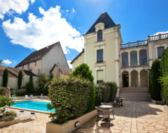 Le Renoir Hotel (Sarlat-la-Canéda, France)