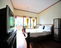 Hotel Phuttachot Resort (Koh Phi Phi, Thailand)