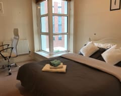 Hotel Nice and private rooms (London, United Kingdom)
