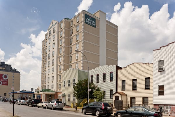 Country Inn & Suites New York City at Queens