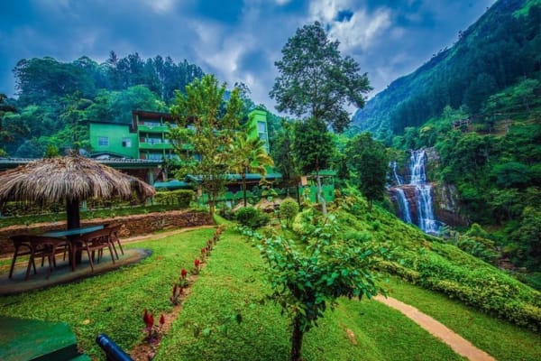 Hotel Ramboda Falls