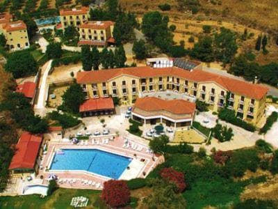 Hotel Karavados Beach